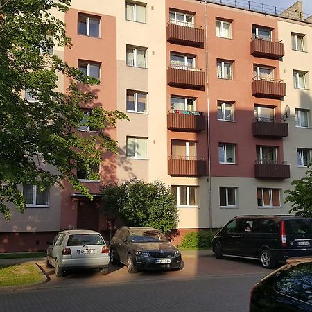 L.E.C. Travel Apartments Вентспилс Экстерьер фото
